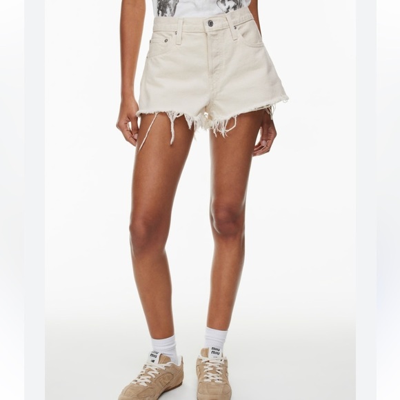 Zara High Rise Distressed Relaxed Denim Shorts Cream Size 6 - Picture 1 of 6